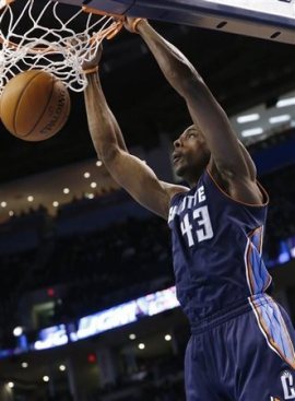 Anthony Tolliver with the two-handed slam. Tolliver contributed 17 points off of the Bobcats bench.