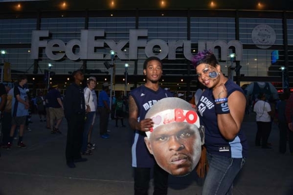 Grizzlies fans show love for their main man, Z-Bo, Zach Randolph. All the love showed last night didn't help his game however, as he was held to a mere 11 points.